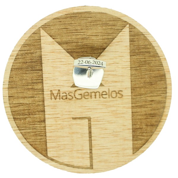 aving customization service for shirt cufflinks