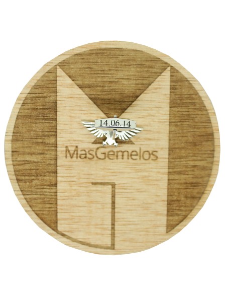 Servicio de personalización de grabado en gemelos para camisa