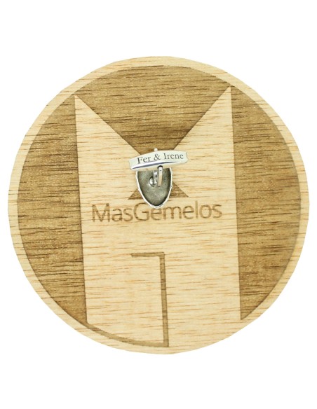 Servicio de personalización de grabado en gemelos para camisa