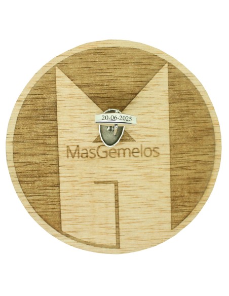 Serviço de personalização de gravação em abotoaduras de camisas