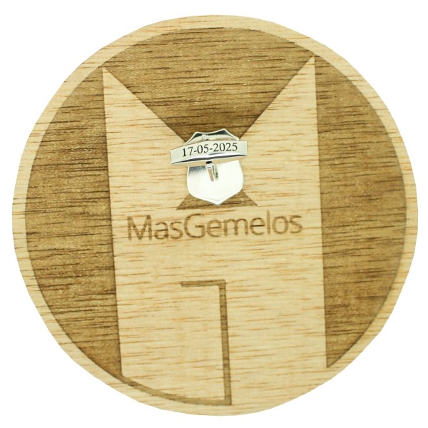 Servicio de personalización de grabado en gemelos para camisa