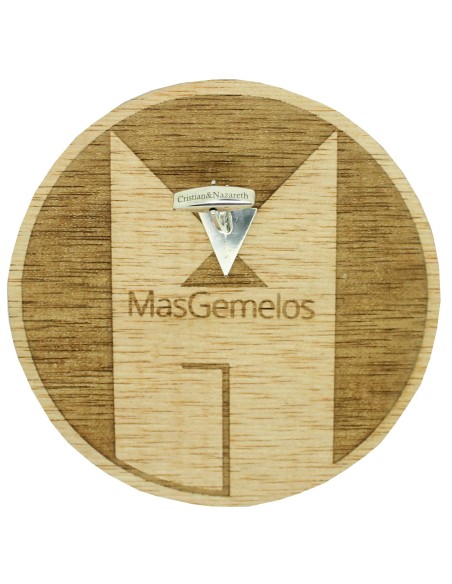 Servicio de personalización de grabado en gemelos para camisa