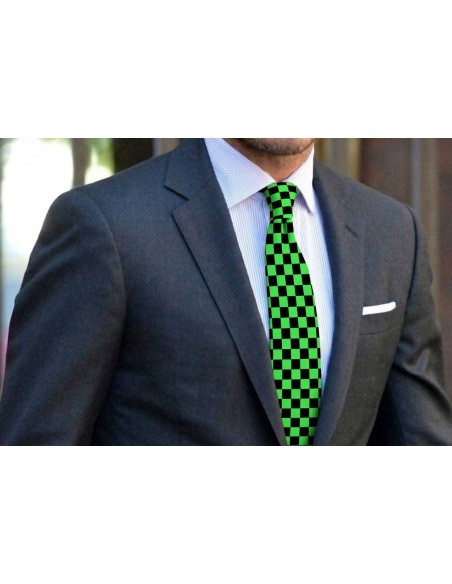 Corbata Demon Slayer anime cuadros verde y negro