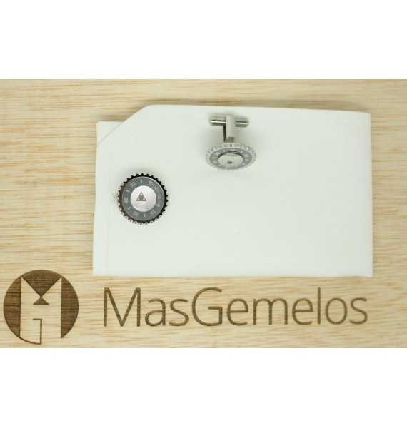 Gemelos speedometer packaging fundas gris